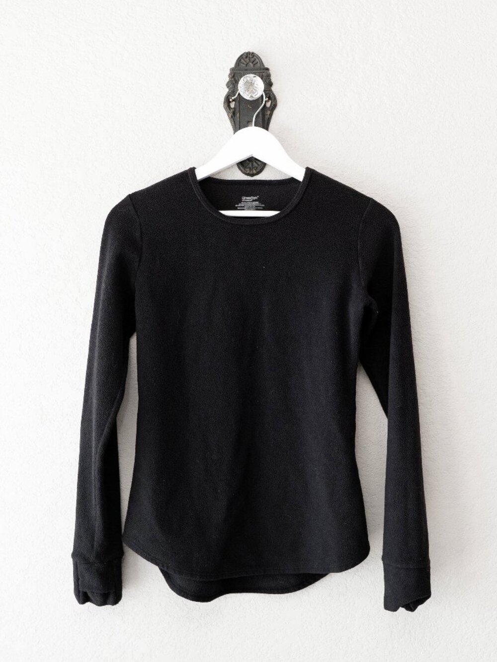 Climate Right Cuddl Duds Black Top Womens Small Long Sleeve Thumbhole Stretch